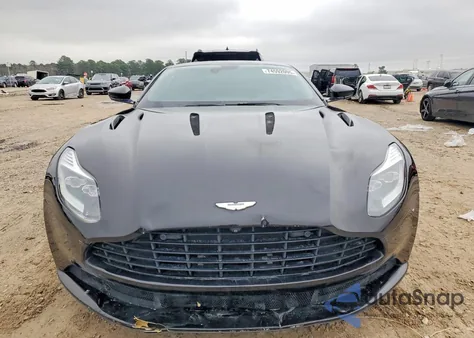 2018 Aston Martin Db11 z USA, uszkodzony, nr VIN SCFRMFAV8JGL03692